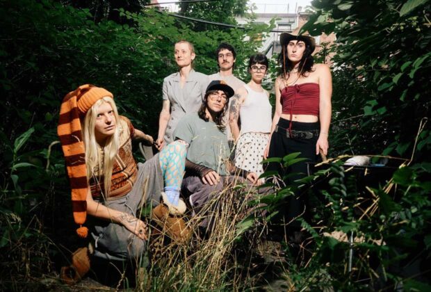 Grumpy Becomes a Full Band on Debut Album Unfindable Ring