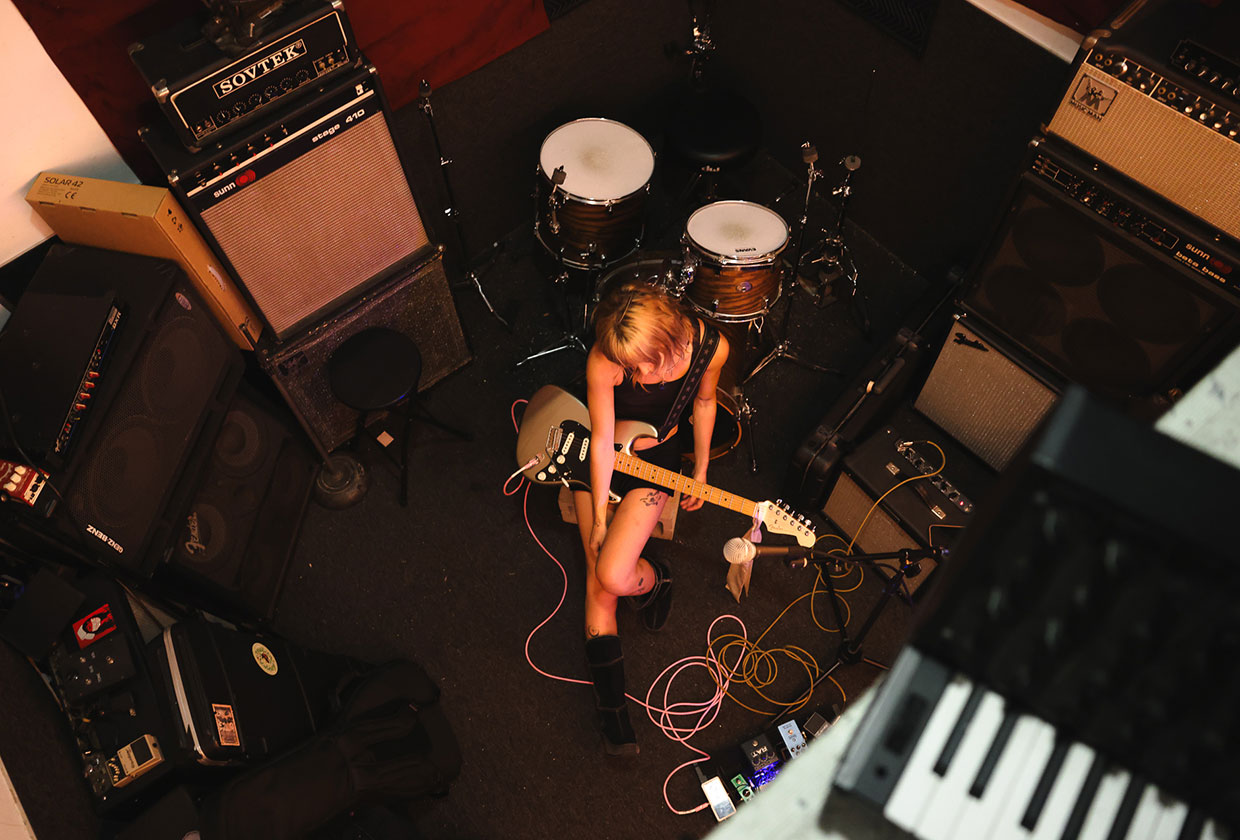 Los Angeles indie rock musician Brookelen, photographed by Emily Krisky for her third EP Dark Side of the Sun on Soliloquy Records